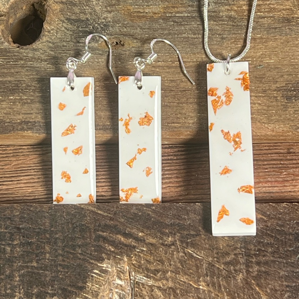 Handcrafted Necklace and Earring Set white and rose gold new